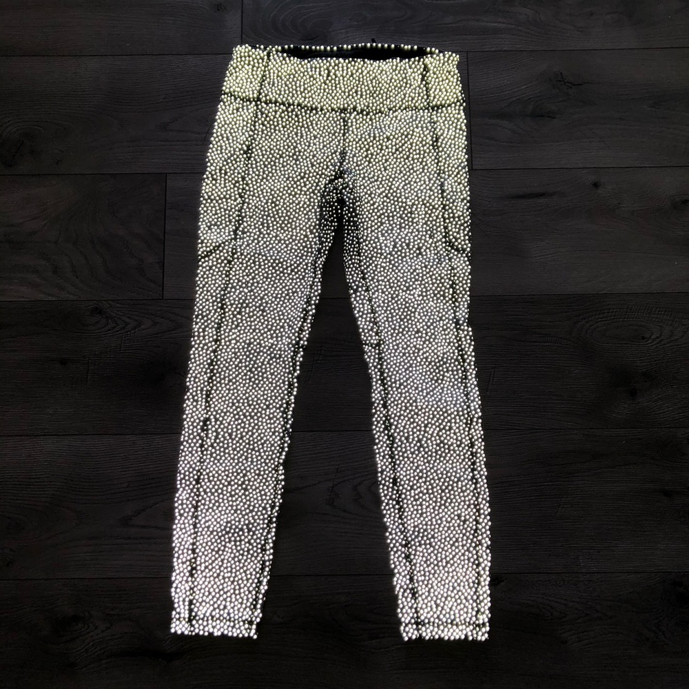 Lululemon Speed Tight 26”. Reflective Frozen Fizz.